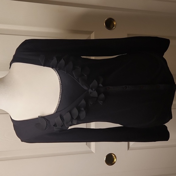 ELLE Women's Black Button Front V-Neck Rose Bud Detail Cardigan Sweater Size XS - Picture 9 of 11